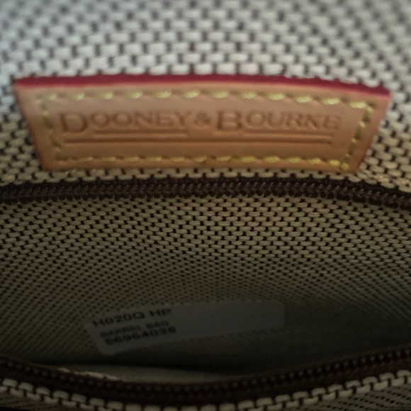 Dooney & Bourke - Women’s Barrel Bag / Purse NWOT - Picture 8 of 14